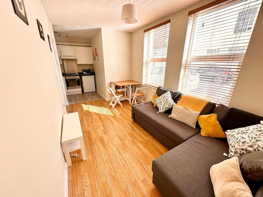 2 Bedroom In Se13 * London